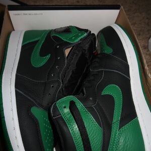 Air Jordan 1 Retro Pine NEW